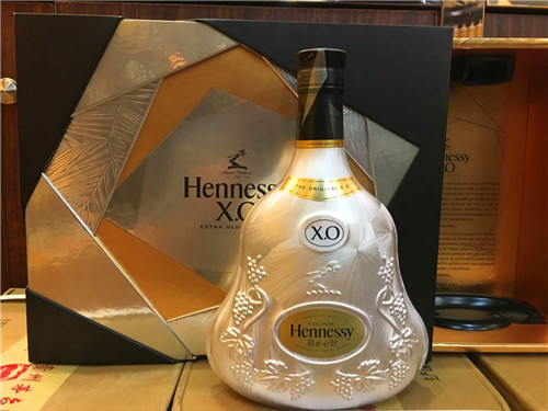 火炬长期洋酒回收路易十三